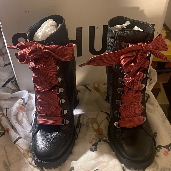 SCHUTZ original Woman’s “ZARA” black leather boot,with
Box & dust bag NEW - Picture 6 of 15